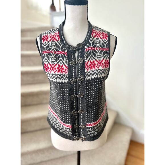 Vintage Grey & Red Fair Isle Snowflake Metal Clasp Vest - Picture 1 of 7